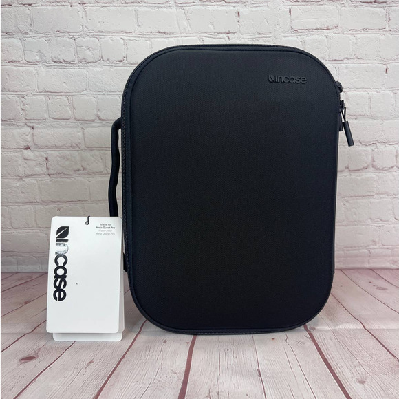 Incase Carry Case For Meta Quest Pro Black (INOM100718-BLK) - Picture 5 of 12
